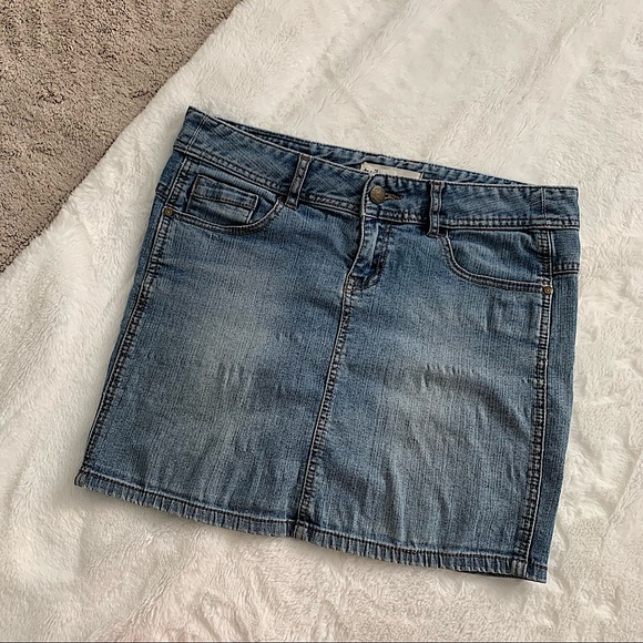 3/30$🤍 TWIK | denim skirt size 30 - Picture 2 of 10